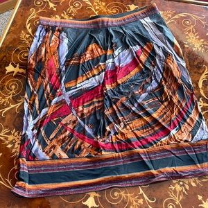 BCBG MAX AZRIA SzM stretch rayon skirt for work or travel